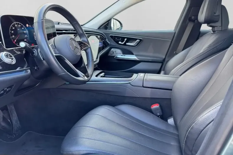 Mercedes-Benz E 450 (Clasa E) din 2024 cu 43.920 km - oferta MER199545 - foto 10