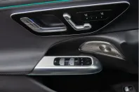 Mercedes-Benz E 400 (Clasa E) din 2025 cu 10.233 km - oferta MER199547 - foto 8