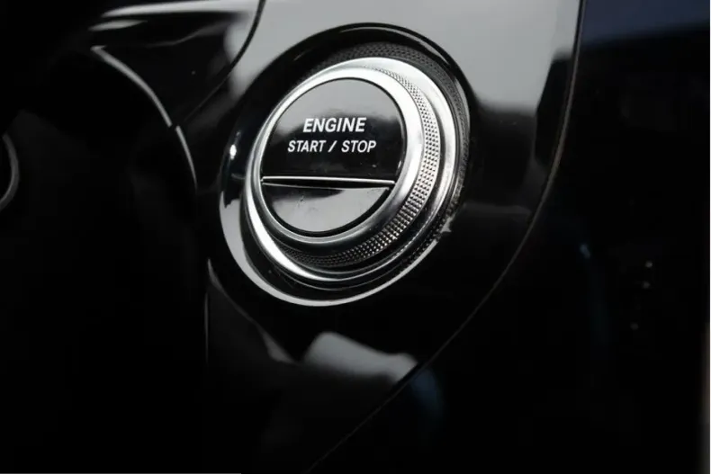 Mercedes-Benz E 400 (Clasa E) din 2025 cu 10.233 km - oferta MER199547 - foto 18