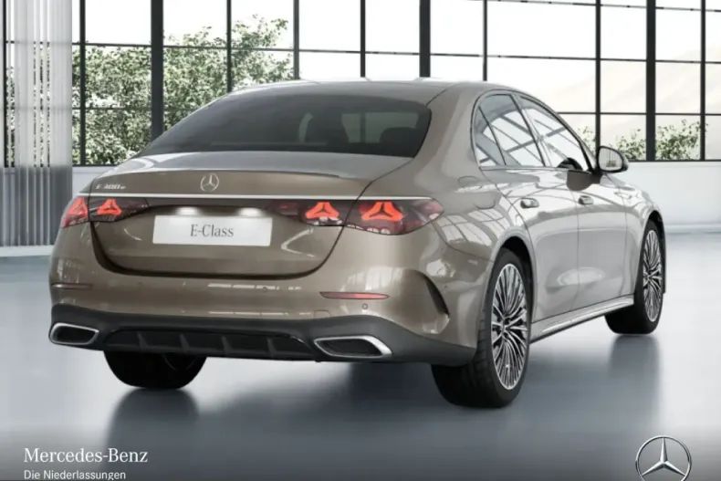 Mercedes-Benz E 300 (Clasa E) din 2025 cu 8.180 km - oferta MER199549 - foto 4