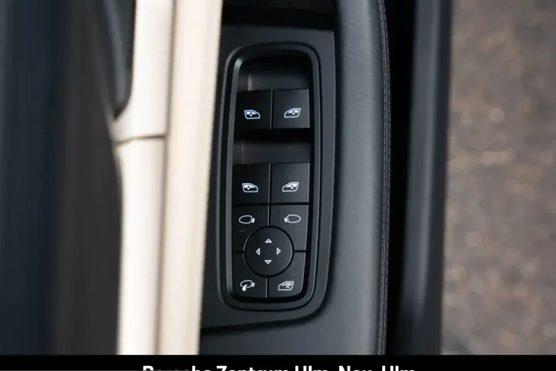 Porsche Taycan din 2022 cu 29.900 km - oferta POR199550 - foto 20