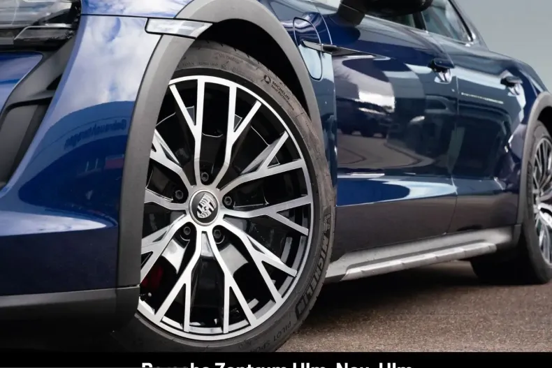 Porsche Taycan din 2022 cu 29.900 km - oferta POR199550 - foto 36