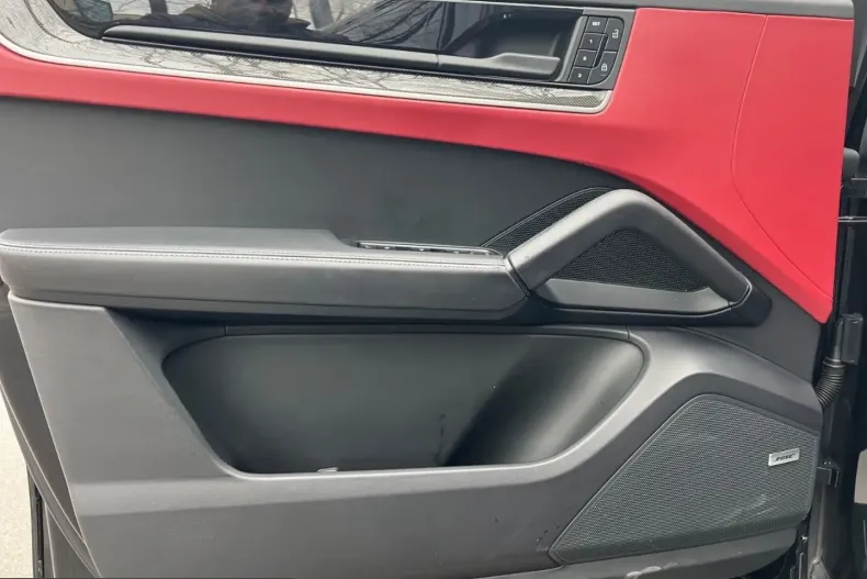 Porsche Cayenne din 2023 cu 40.000 km - oferta POR199559 - foto 12