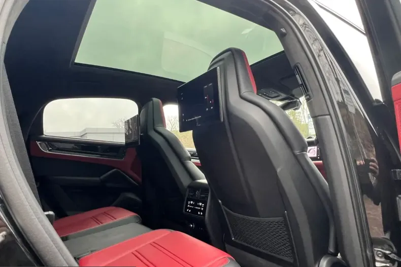 Porsche Cayenne din 2023 cu 40.000 km - oferta POR199559 - foto 26