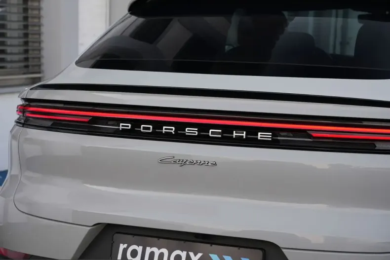 Porsche Cayenne din 2024 cu 23.000 km - oferta POR199560 - foto 9