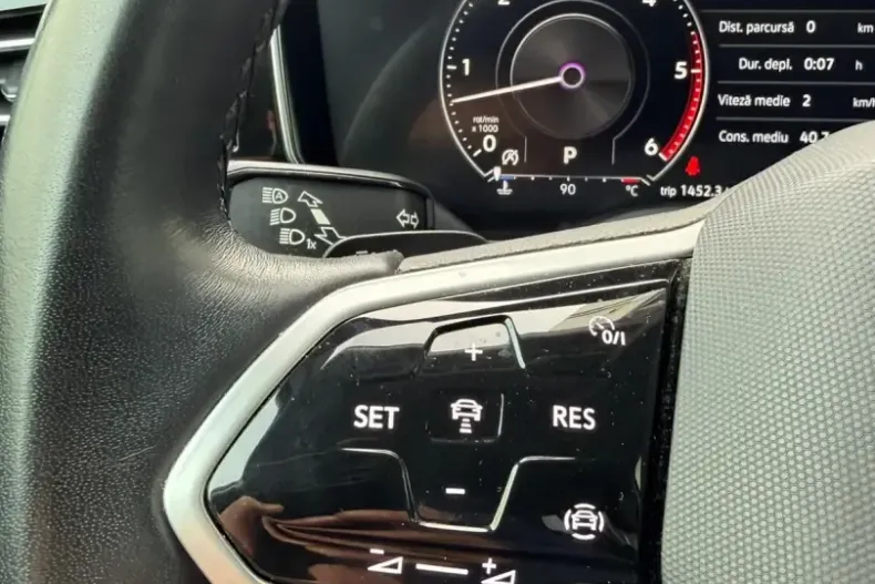 Volkswagen Touareg din 2023 cu 65.580 km - oferta VOL199562 - foto 17