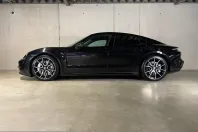 Porsche Taycan din 2023 cu 24.200 km - oferta POR199563 - foto 3