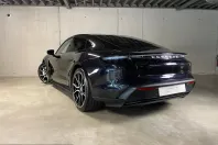 Porsche Taycan din 2023 cu 24.200 km - oferta POR199563 - foto 4