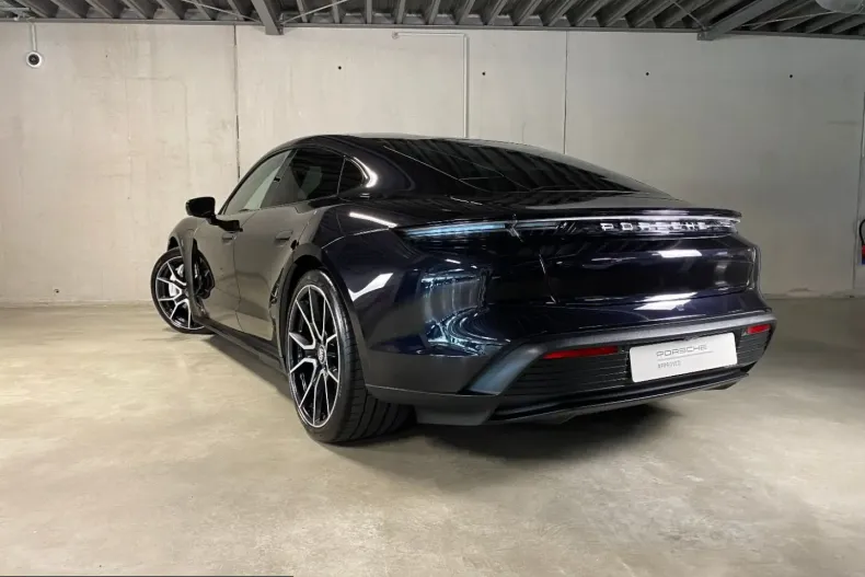 Porsche Taycan din 2023 cu 24.200 km - oferta POR199563 - foto 4