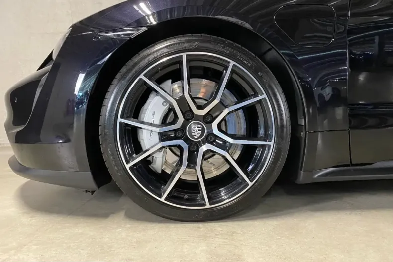 Porsche Taycan din 2023 cu 24.200 km - oferta POR199563 - foto 9