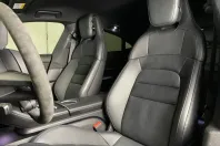 Porsche Taycan din 2023 cu 24.200 km - oferta POR199563 - foto 12