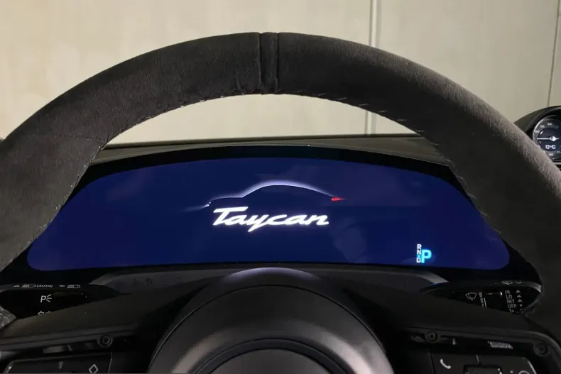 Porsche Taycan din 2023 cu 24.200 km - oferta POR199563 - foto 15