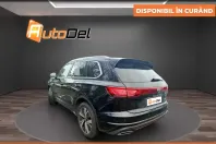 Volkswagen Touareg din 2024 cu 77.645 km - oferta VOL199565 - foto 3