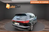 Volkswagen Touareg din 2024 cu 77.645 km - oferta VOL199565 - foto 4