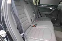 Volkswagen Touareg din 2024 cu 77.645 km - oferta VOL199565 - foto 9