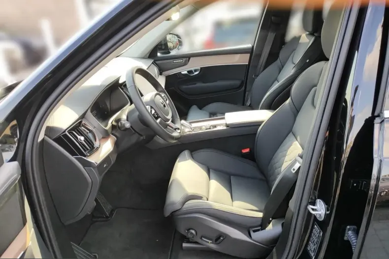 Volvo XC90 din 2025 cu 24.400 km - oferta VOL199571 - foto 13