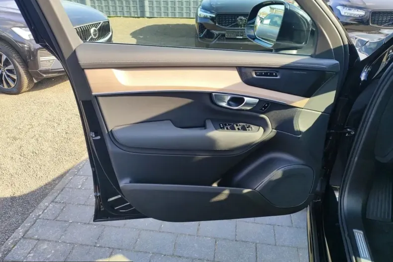Volvo XC90 din 2025 cu 24.400 km - oferta VOL199571 - foto 14