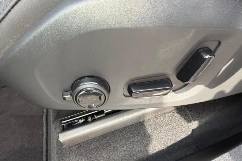 Volvo XC90 din 2025 cu 18.840 km - oferta VOL199572 - foto 13