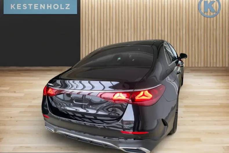 Mercedes-Benz E 300 (Clasa E) din 2023 cu 7.339 km - oferta MER199580 - foto 3