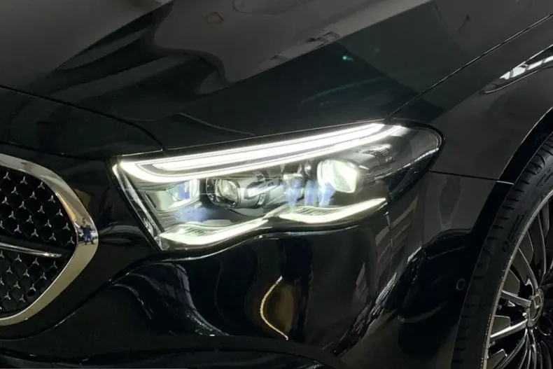 Mercedes-Benz E 300 (Clasa E) din 2023 cu 7.339 km - oferta MER199580 - foto 5