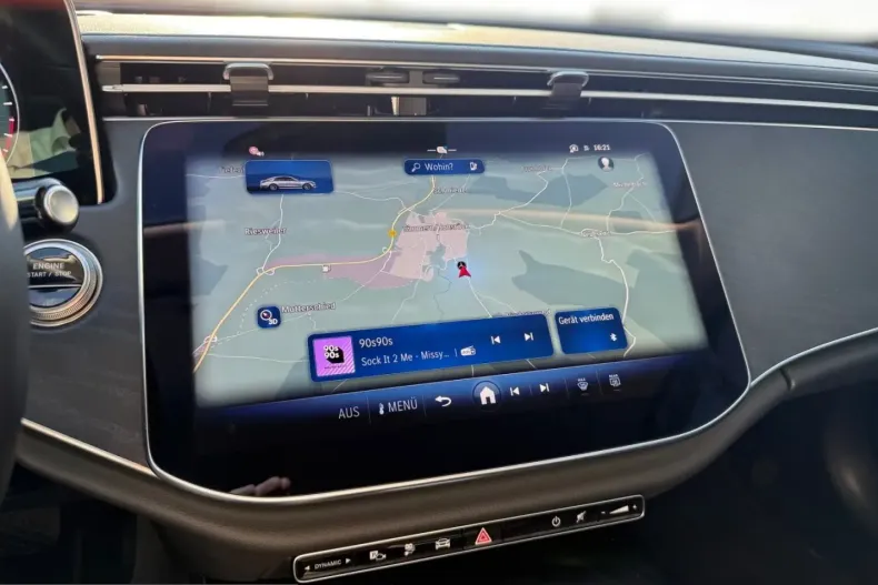 Mercedes-Benz E 300 (Clasa E) din 2024 cu 12.932 km - oferta MER199581 - foto 9