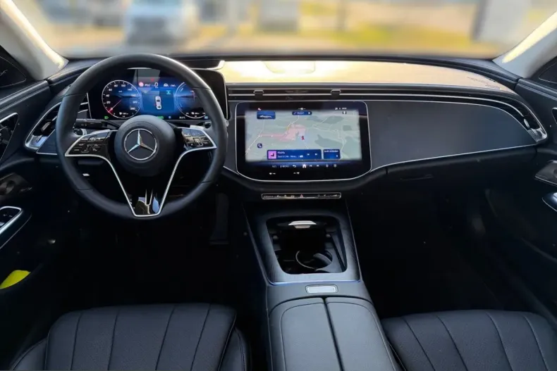 Mercedes-Benz E 300 (Clasa E) din 2024 cu 12.932 km - oferta MER199581 - foto 10