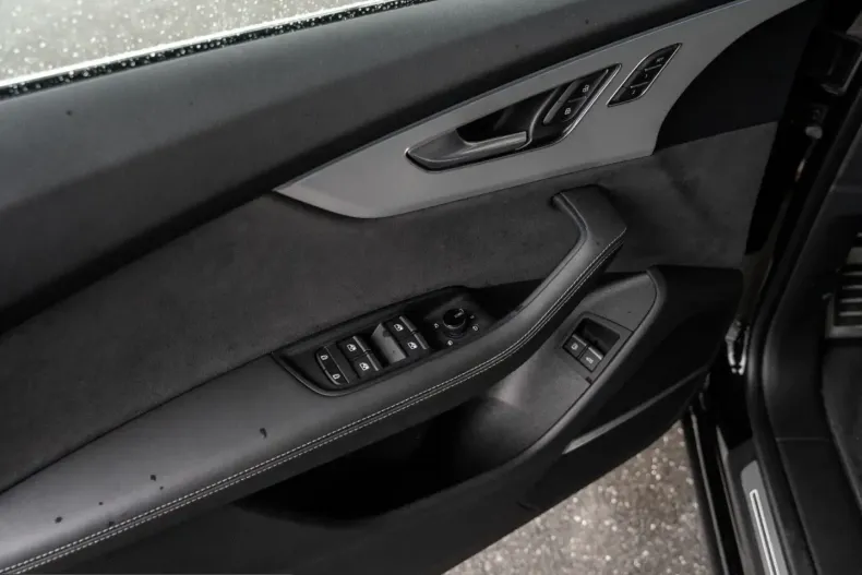 Audi Q8 din 2022 cu 93.570 km - oferta AUD199592 - foto 23