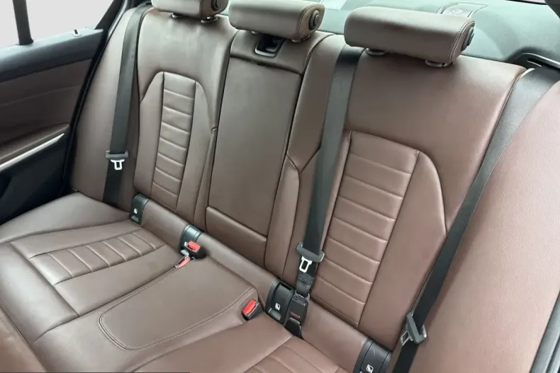 BMW 330 (Seria 3) din 2022 cu 58.749 km - oferta BMW199596 - foto 8