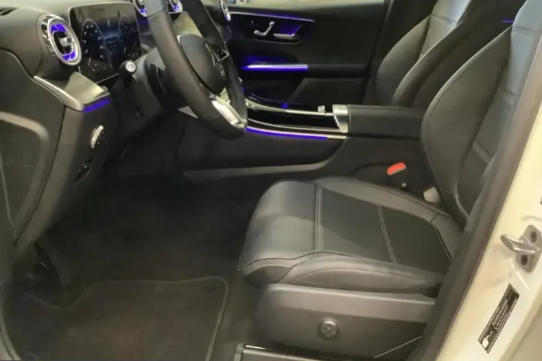 Mercedes-Benz GLC 200 (Clasa GLC) din 2024 cu 10.498 km - oferta MER199607 - foto 8