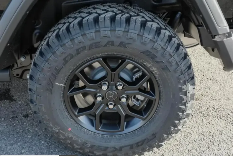 Jeep Wrangler din 2025 cu 4.800 km - oferta JEE199613 - foto 3