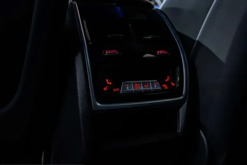 BMW XM (Seria X) din 2023 cu 68.914 km - oferta BMW199622 - foto 17