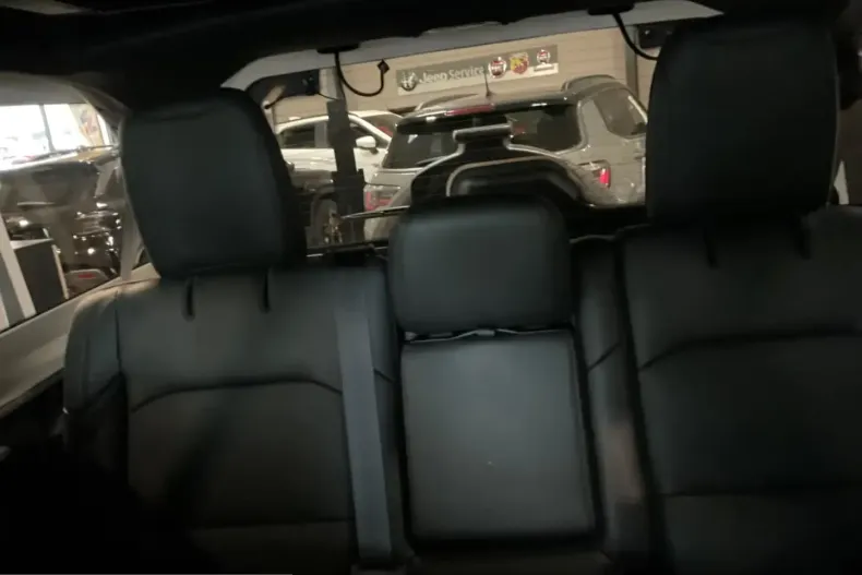 Jeep Wrangler din 2024 cu 10 km - oferta JEE199623 - foto 9