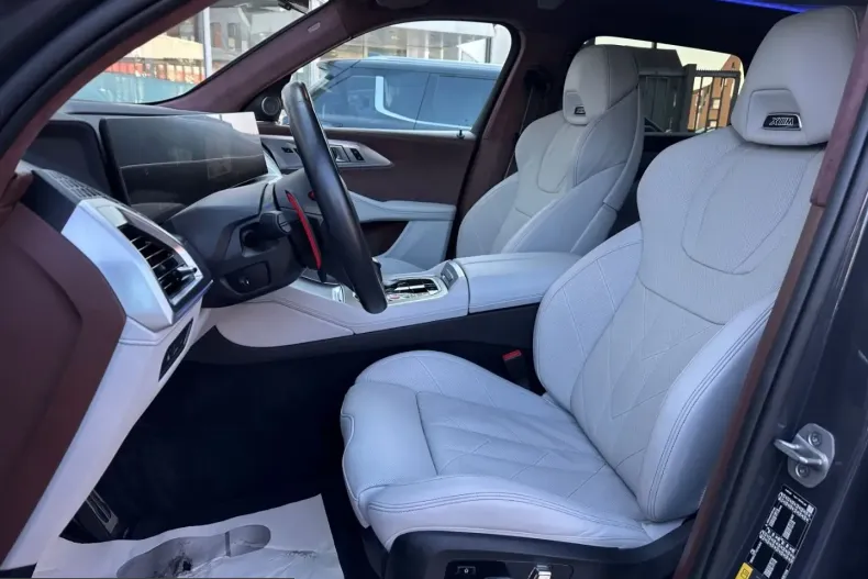 BMW XM (Seria X) din 2024 cu 44.528 km - oferta BMW199627 - foto 17