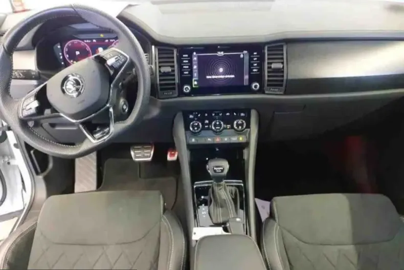 Skoda Kodiaq din 2023 cu 42.400 km - oferta SKO199646 - foto 6