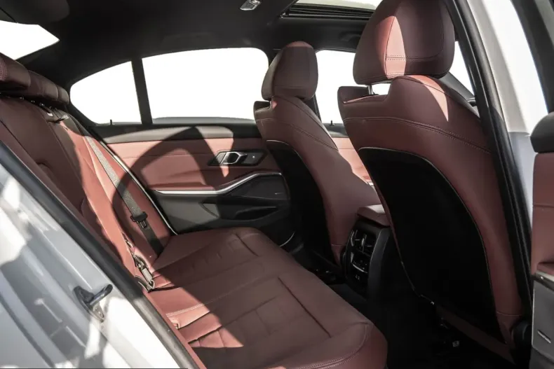 BMW 330 (Seria 3) din 2024 cu 59.958 km - oferta BMW199653 - foto 8