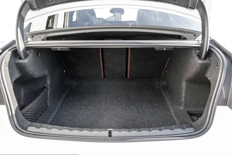 BMW 330 (Seria 3) din 2024 cu 59.958 km - oferta BMW199653 - foto 13