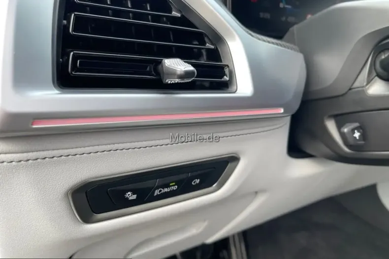 BMW XM (Seria X) din 2025 cu 16.005 km - oferta BMW199656 - foto 17