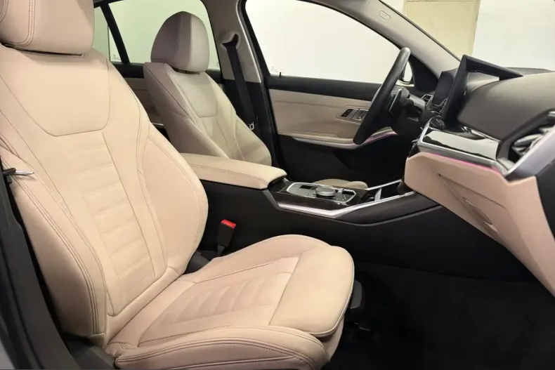 BMW 330 (Seria 3) din 2022 cu 30.682 km - oferta BMW199657 - foto 11