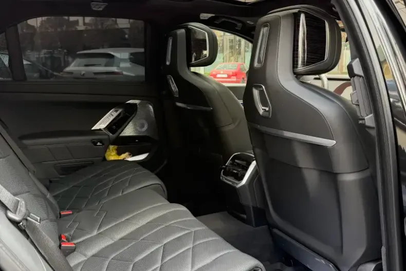 BMW 740 (Seria 7) din 2023 cu 102.000 km - oferta BMW199660 - foto 19