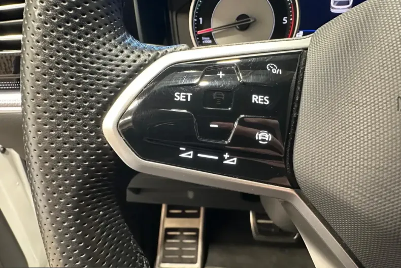 Volkswagen Touareg din 2021 cu 68.790 km - oferta VOL199682 - foto 13