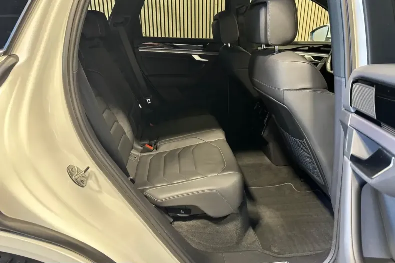 Volkswagen Touareg din 2021 cu 68.790 km - oferta VOL199682 - foto 19