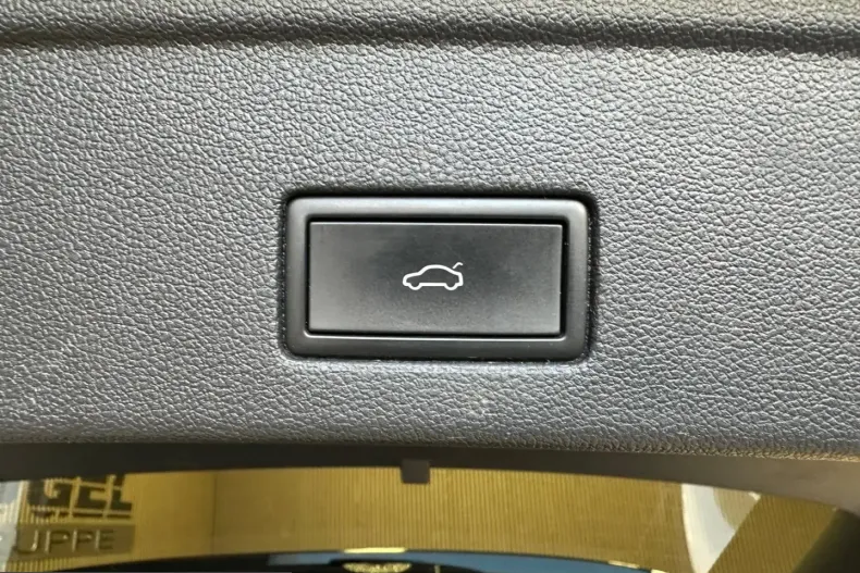 Volkswagen Touareg din 2021 cu 68.790 km - oferta VOL199682 - foto 22