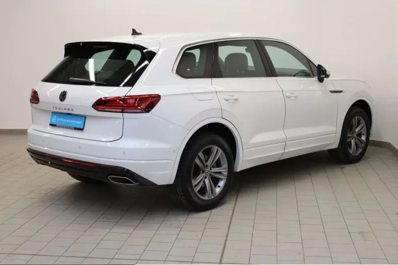 Volkswagen Touareg din 2022 cu 48.283 km - oferta VOL199685 - foto 3