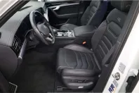 Volkswagen Touareg din 2022 cu 48.283 km - oferta VOL199685 - foto 5