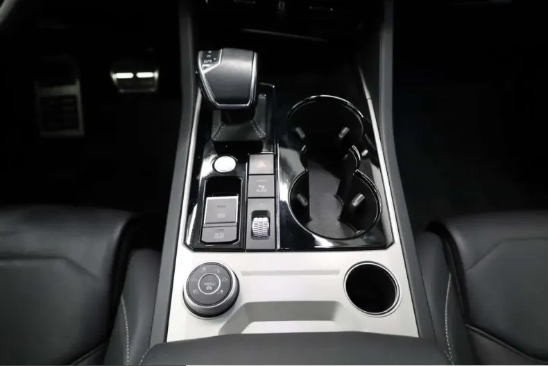 Volkswagen Touareg din 2022 cu 48.283 km - oferta VOL199685 - foto 12