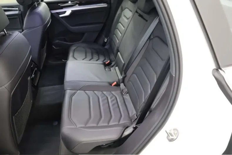 Volkswagen Touareg din 2022 cu 48.283 km - oferta VOL199685 - foto 14