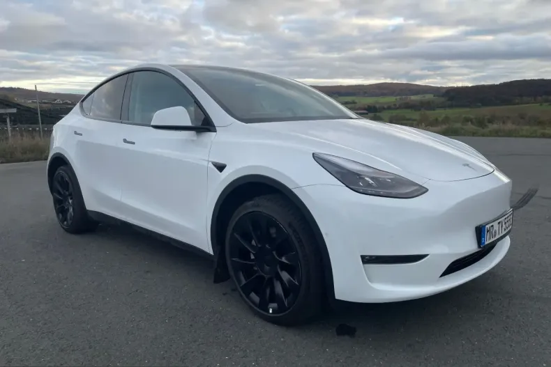 Tesla Model Y din 2022 cu 56.500 km - oferta TES199688 - foto 6