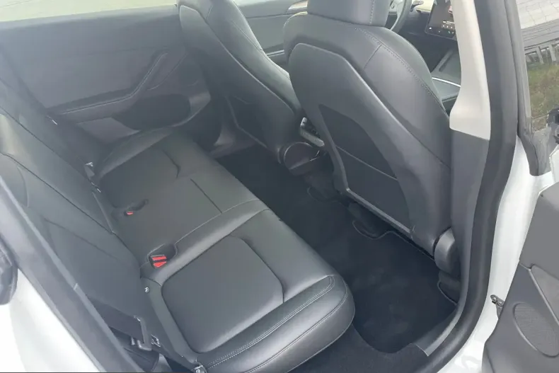 Tesla Model Y din 2022 cu 56.500 km - oferta TES199688 - foto 9