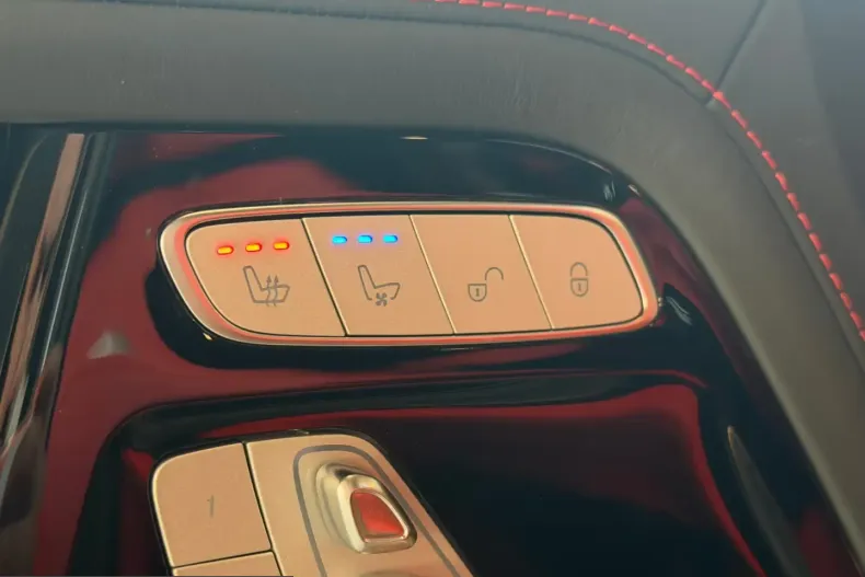 Mercedes-Benz GL 63 AMG din 2025 cu 15 km - oferta MER199696 - foto 23