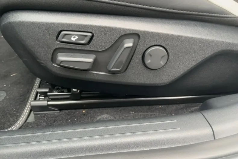 Kia EV6 din 2024 cu 7.000 km - oferta KIA199702 - foto 16